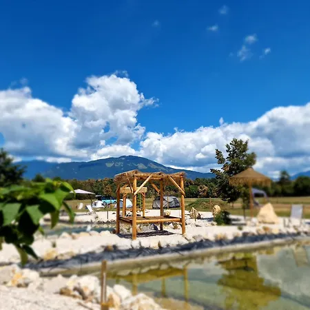 Camping Glamping Alp Hut In Camping Garden Park *
