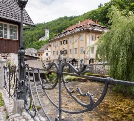 Glamping Alp Hut In Garden Park *