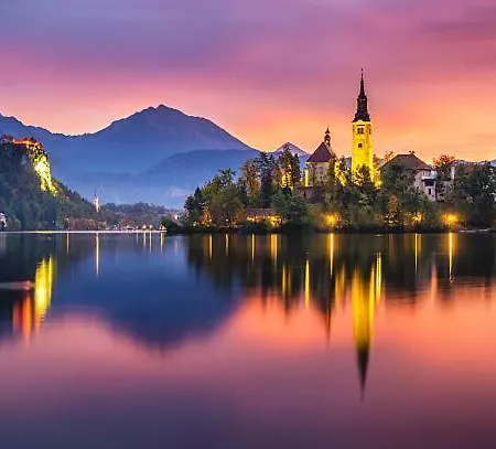 Glamping Alp Hut In Garden Park * Radovljica