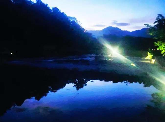 Kamp alanı Glamping Alp Hut In Garden Park