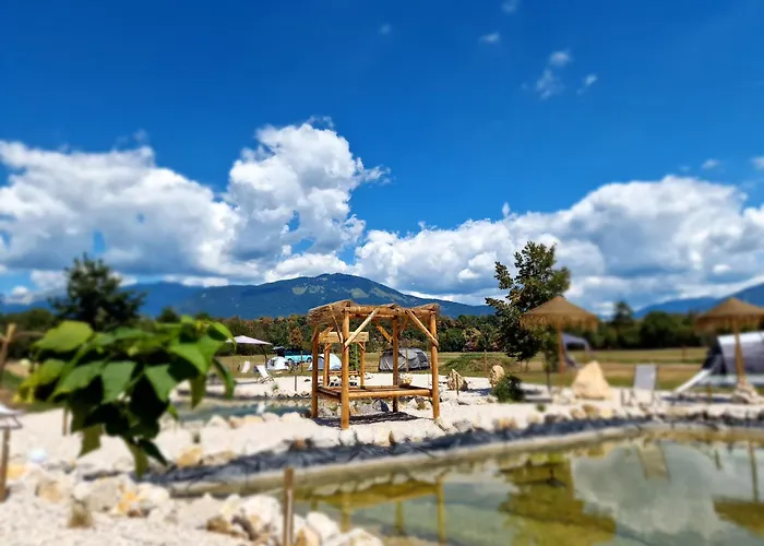 Kamp alanı Glamping Alp Hut In Garden Park *