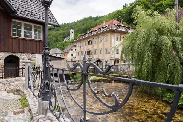 Glamping Alp Hut In Garden Park *